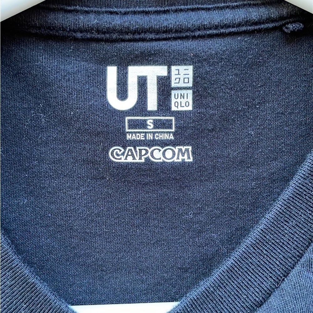 Uniqlo Street Fighter Capcom Black Shirt View 5